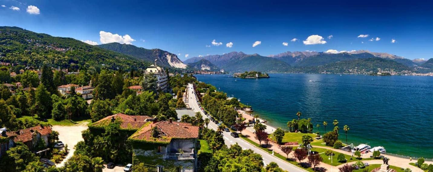 Breathtaking Lake View In The Heart Of Stresa Apartment Bagian luar foto